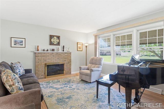 1830 Pine Court, Grand Haven, MI 49417