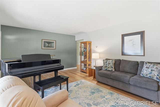 1830 Pine Court, Grand Haven, MI 49417