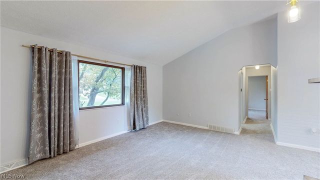 1239 Doralee Drive, Mogadore, OH 44260