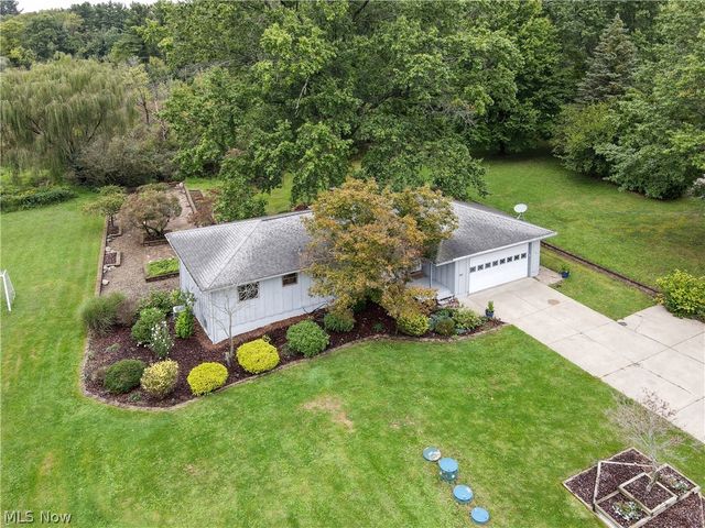 1239 Doralee Drive, Mogadore, OH 44260