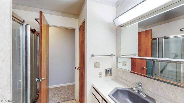 1239 Doralee Drive, Mogadore, OH 44260