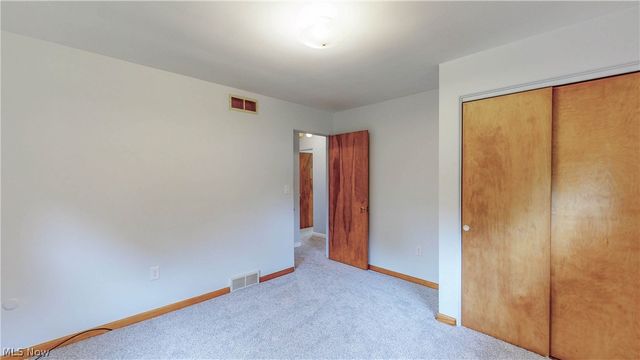 1239 Doralee Drive, Mogadore, OH 44260