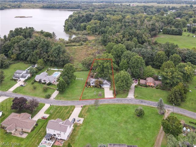 1239 Doralee Drive, Mogadore, OH 44260