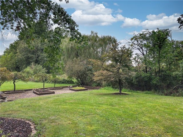 1239 Doralee Drive, Mogadore, OH 44260