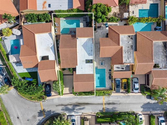1017 NE 202nd Lane, Miami, FL 33179