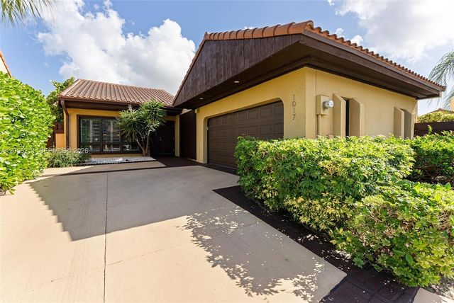 1017 NE 202nd Lane, Miami, FL 33179