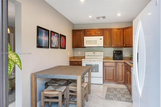 1017 NE 202nd Lane, Miami, FL 33179