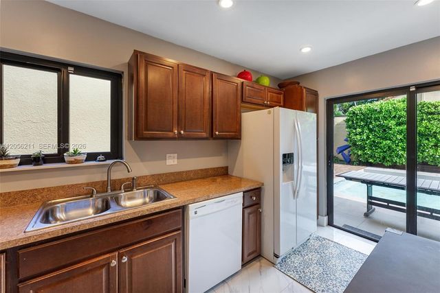 1017 NE 202nd Lane, Miami, FL 33179