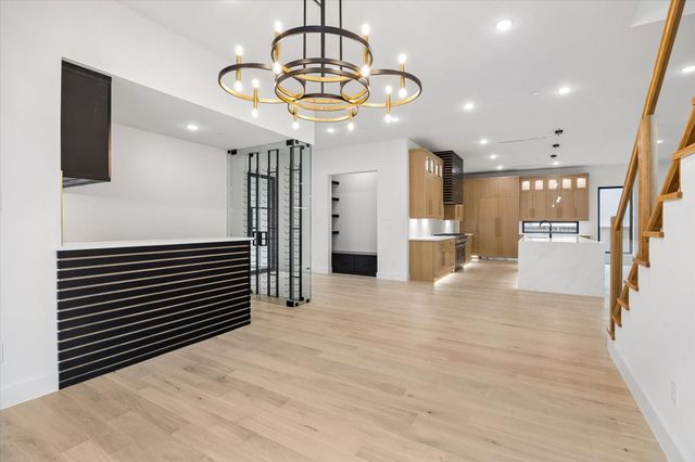 4622 Willow, Bellaire, TX 77401