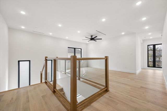 4622 Willow, Bellaire, TX 77401