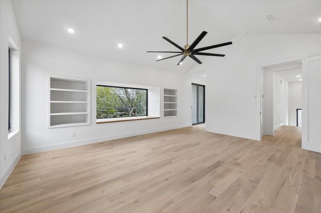 4622 Willow, Bellaire, TX 77401