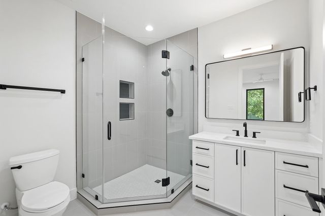 4622 Willow, Bellaire, TX 77401