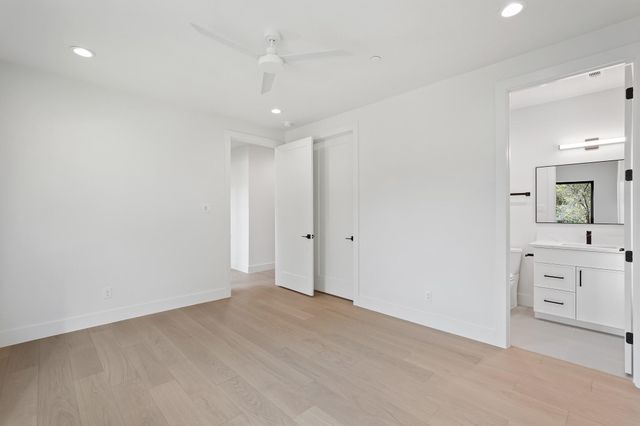 4622 Willow, Bellaire, TX 77401