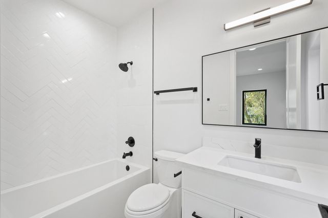 4622 Willow, Bellaire, TX 77401