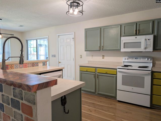 19 Fountain Lake Drive, Columbia, SC 29209