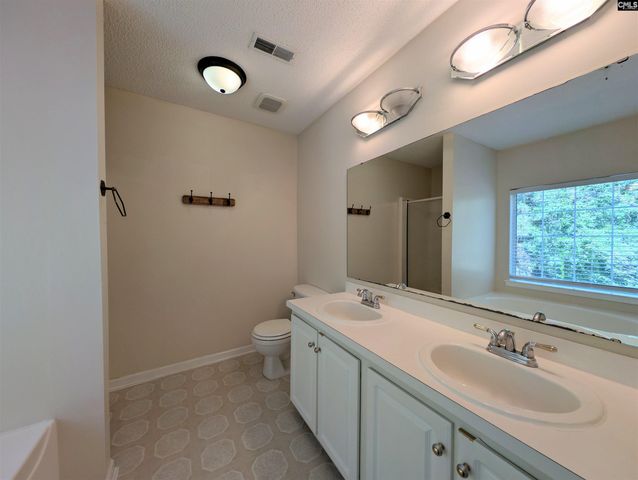 19 Fountain Lake Drive, Columbia, SC 29209
