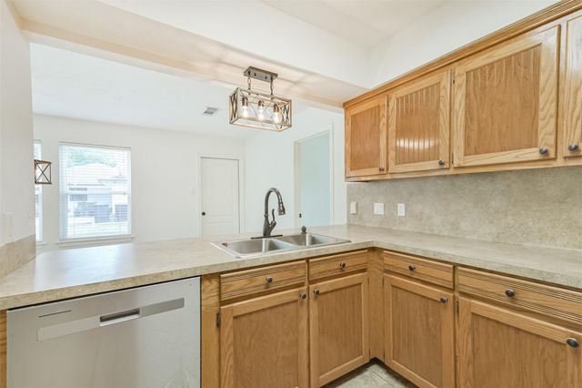 28814 Champion Oaks Drive, Magnolia, TX 77354