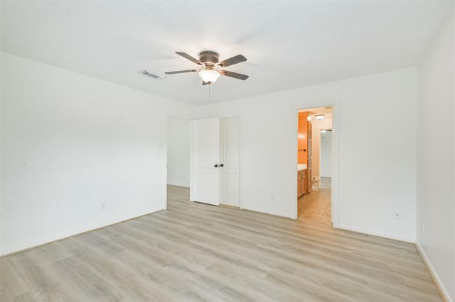 28814 Champion Oaks Drive, Magnolia, TX 77354