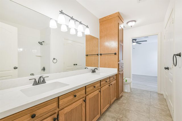 28814 Champion Oaks Drive, Magnolia, TX 77354
