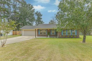 28814 Champion Oaks Drive, Magnolia, TX 77354