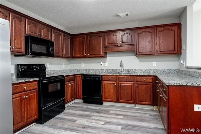 8695 Inverness, Tuscaloosa, AL 35405