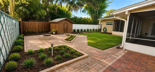 1215 E LAKESHORE BOULEVARD, St Cloud, FL 34769