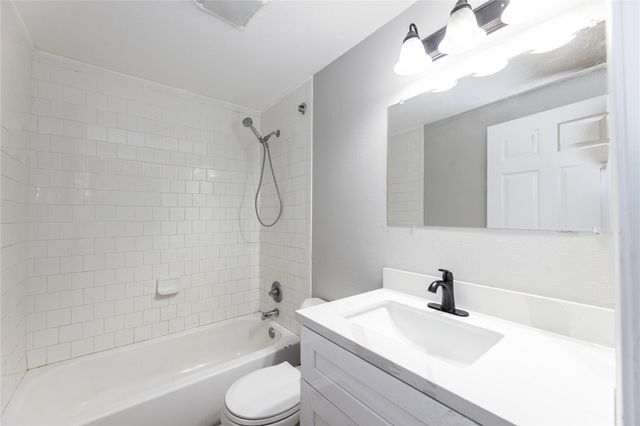 1505 Brazos Street, Rosenberg, TX 77471