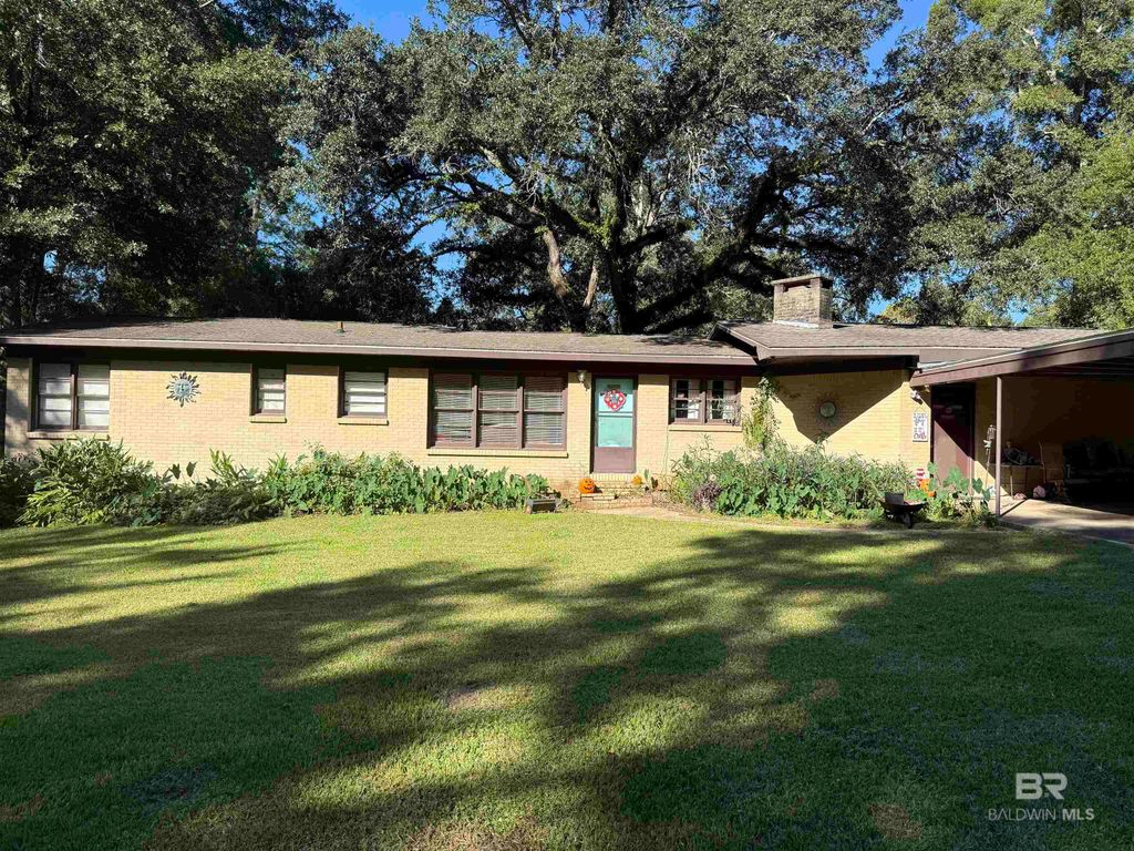 22173 1st Street, Silverhill, AL 36576