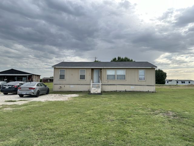 8600 Field Crest Court, Alvarado, TX 76009