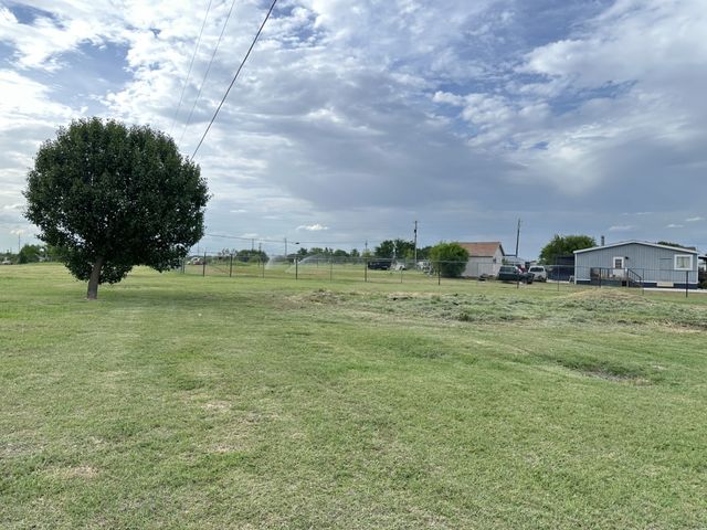 8600 Field Crest Court, Alvarado, TX 76009