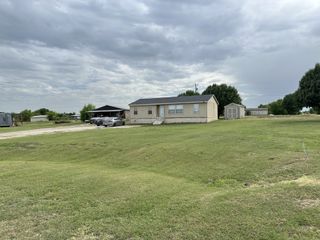 8600 Field Crest Court, Alvarado, TX 76009