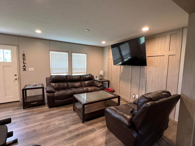 31 Dean Lane, Gray, KY 40734