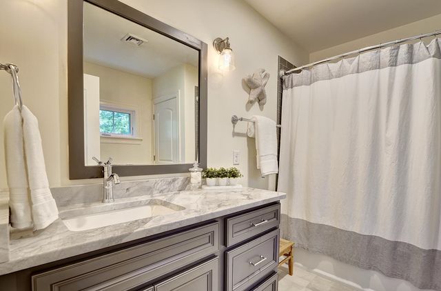 8 Old Ferry Landing Road, Rye, NH 03870