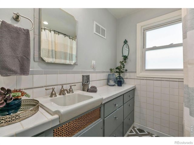 853 E 7th Street, Loveland, CO 80537