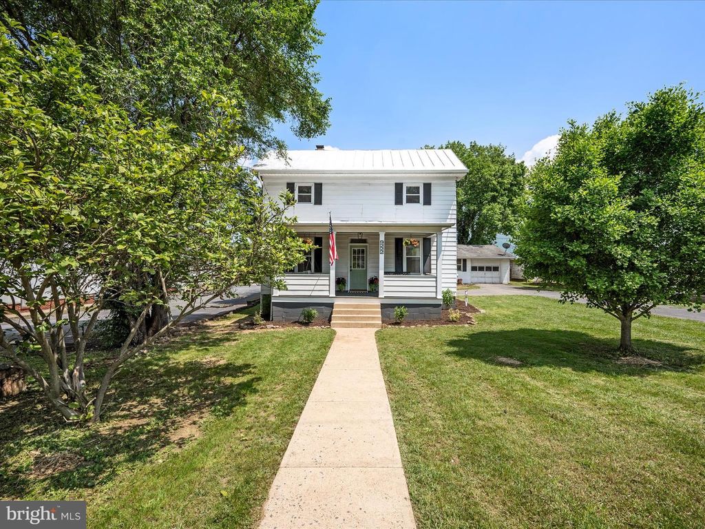9222 N CONGRESS ST, New Market, VA 22844