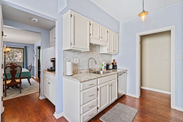 1557 Pinehurst, Upper St Clair, PA 15241