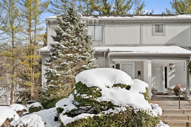 1557 Pinehurst, Upper St Clair, PA 15241