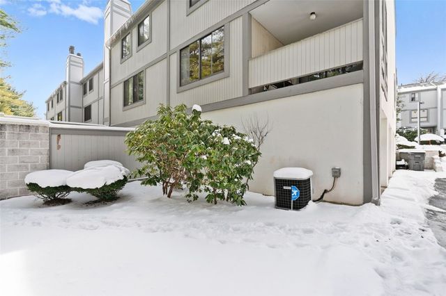 1557 Pinehurst, Upper St Clair, PA 15241