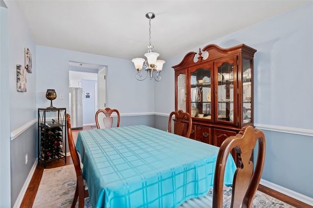 1557 Pinehurst, Upper St Clair, PA 15241