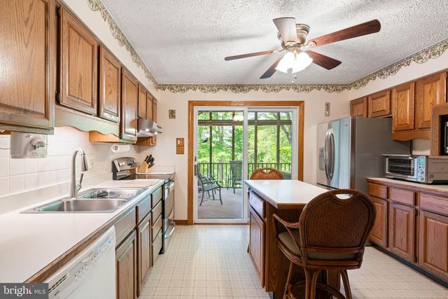 12020 PARKRIVER DR, Manassas, VA 20112