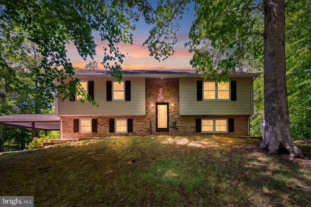 12020 PARKRIVER DR, Manassas, VA 20112