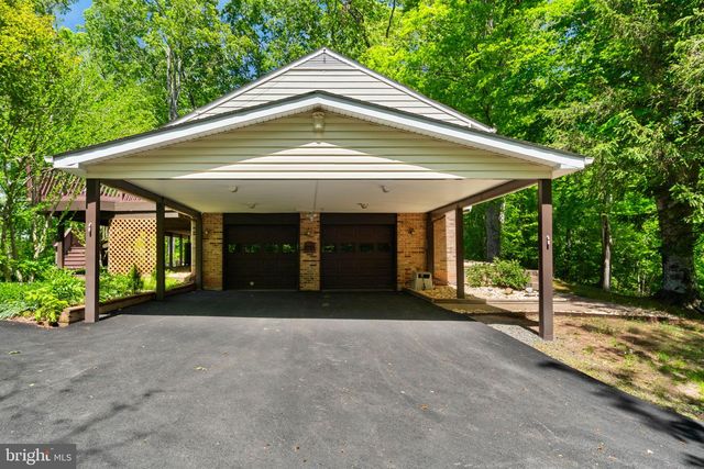 12020 PARKRIVER DR, Manassas, VA 20112