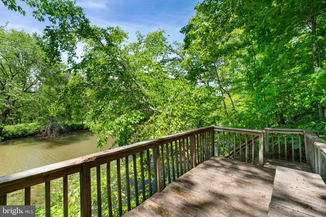 12020 PARKRIVER DR, Manassas, VA 20112