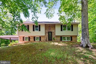 12020 PARKRIVER DR, Manassas, VA 20112