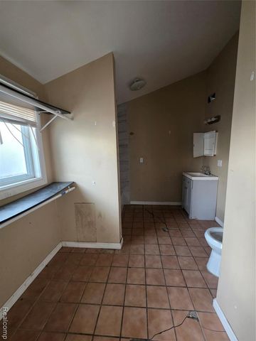 16444 Edmore Drive, Detroit, MI 48205