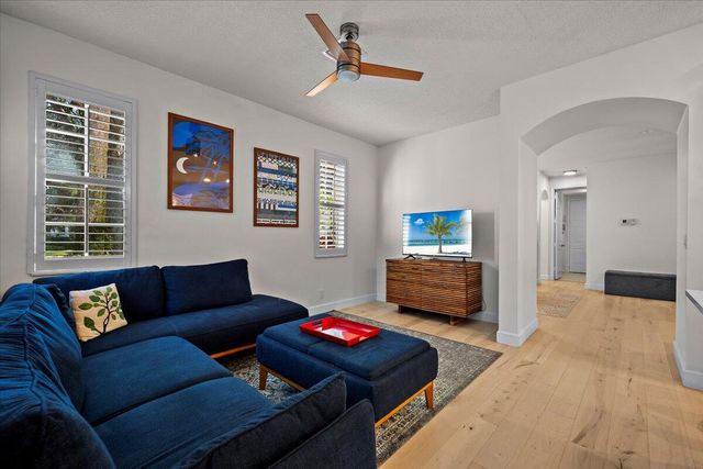 604 Moondancer Court, Palm Beach Gardens, FL 33410