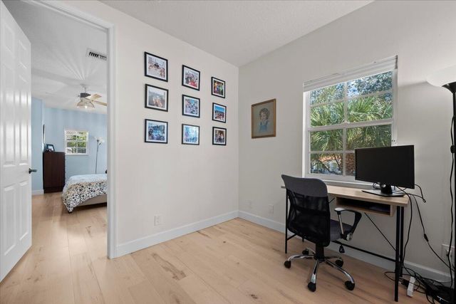 604 Moondancer Court, Palm Beach Gardens, FL 33410