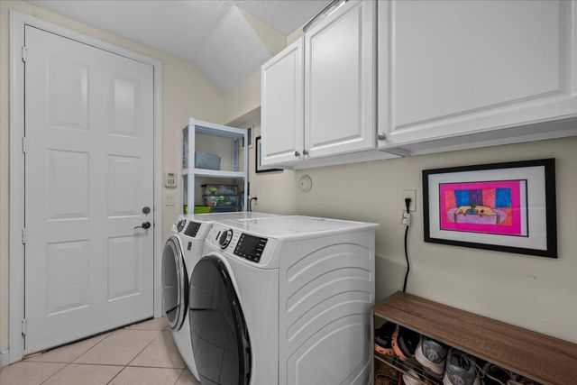 604 Moondancer Court, Palm Beach Gardens, FL 33410