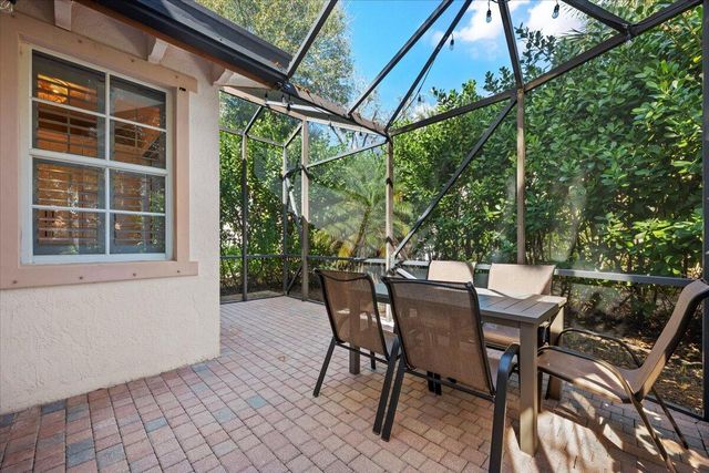 604 Moondancer Court, Palm Beach Gardens, FL 33410