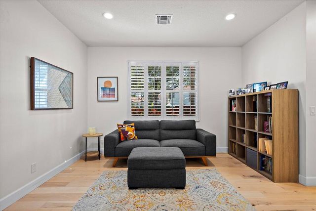 604 Moondancer Court, Palm Beach Gardens, FL 33410